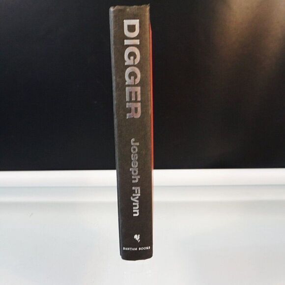 Digger by Joseph Flynn 1997 Hardcover - Picture 2 of 6